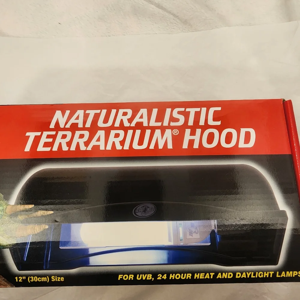 Zoo Med Naturalistic Terrarium Hood 12inch For 5.0 UVB,Heat and Daylight Lamps